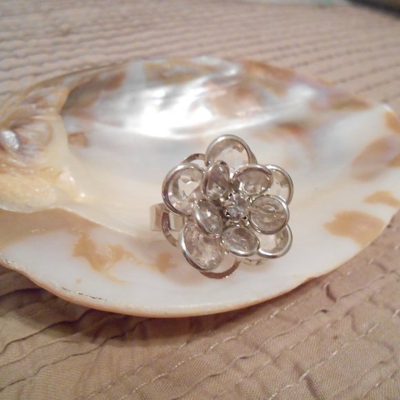 Pier 1 Flower Rings - Picture 5 of 7